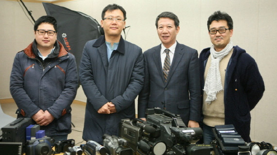 영상예술학부 임양주 교수, 방송장비 기증!!